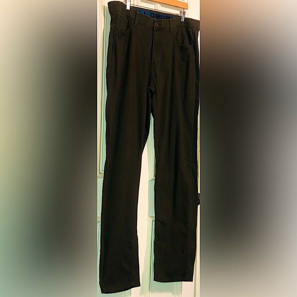 Denali Dress Pants Men’s size 36x34 Olive Green